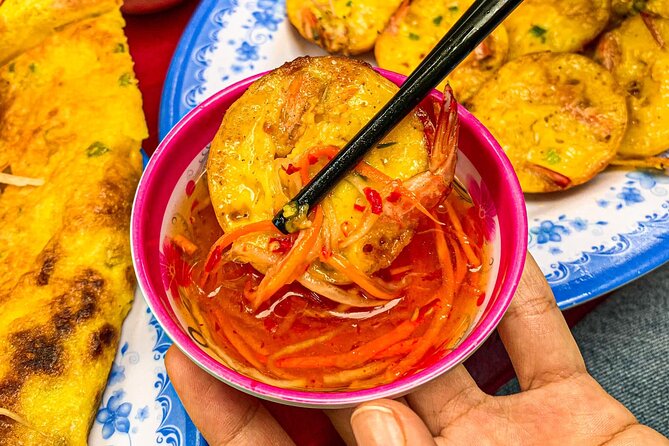 Ho Chi Minh Street Food Tour By Motorbike (Unique & Authentic) - Why a scooter is the right way to eat in Saigon