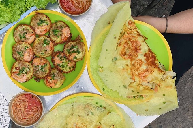 Ho Chi Minh Street Food Tour With Young Local (Safe & Authentic) - Gỏi Đu Đủ and the first food stops