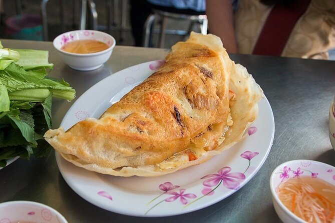 Ho Chi Minh Walking Street Food Tour (Safe & Fun) - What the local student guides add