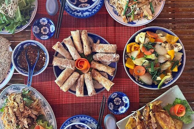 Hoi An Ancient Town Walking Street Food Tours with Night Market - Walking through Hoi An Ancient Town
