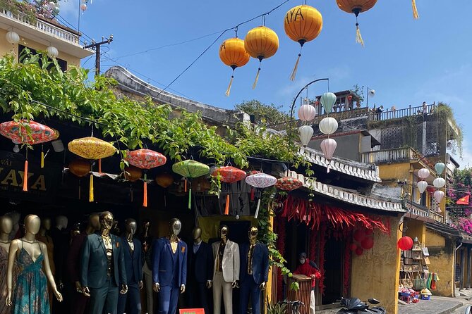 Hoi An Boat Ride and Release Lantern, Night Market Private Tour - Walking through Hoi An’s old streets