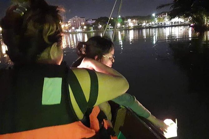 Hoi An City-Peaceful Morning Walking or Afternoon Tour& boat Ride - Lanterns, night-market food, and the afternoon choice
