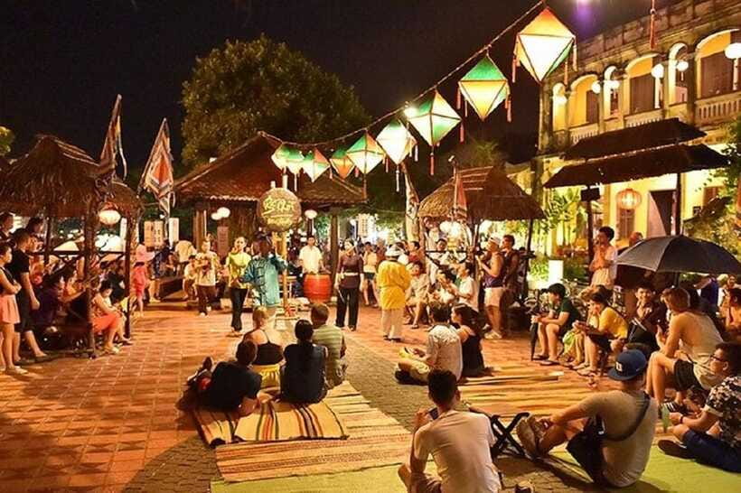 Hoi An Lantern Boat/Folk Song Games/Local Foods-Walking Tour - Who will get the most from this Hoi An evening