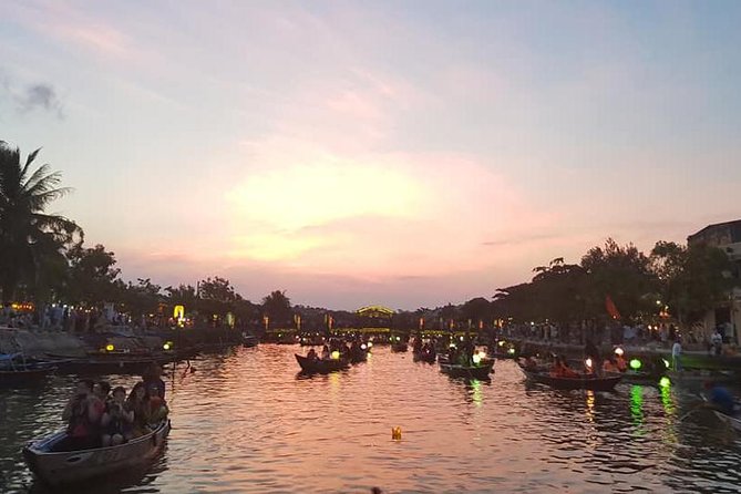 Hoi An Nightlife Tour with Hoi An Ancient Walking Tour, Boat Ride, Night Market - Who will get the most from this evening?