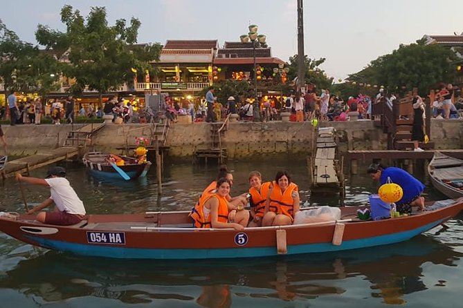 Hoi An Nightlife Tour with Hoi An Ancient Walking Tour, Boat Ride, Night Market - The Japanese Covered Bridge in 15 minutes