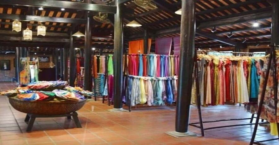 Hoi An: Silk Process, Lantern Making Workshop & Local Food - Watching cocoons become silk thread
