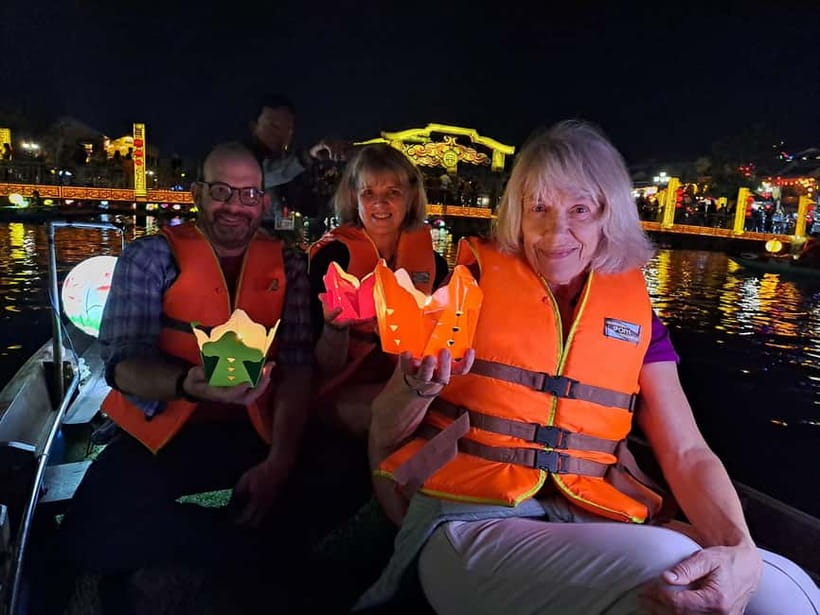 Hoi An Street Food, night market and lantern boat ride - Walking through Hoi An Ancient Town after dark