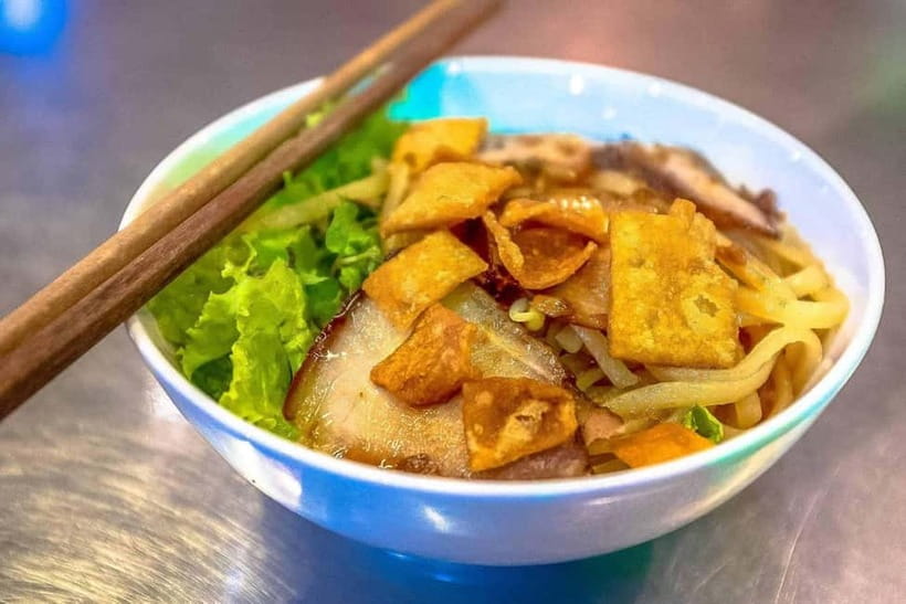 Hoi An Street Food, night market and lantern boat ride - Candle flowers and the Hoai River boat ride