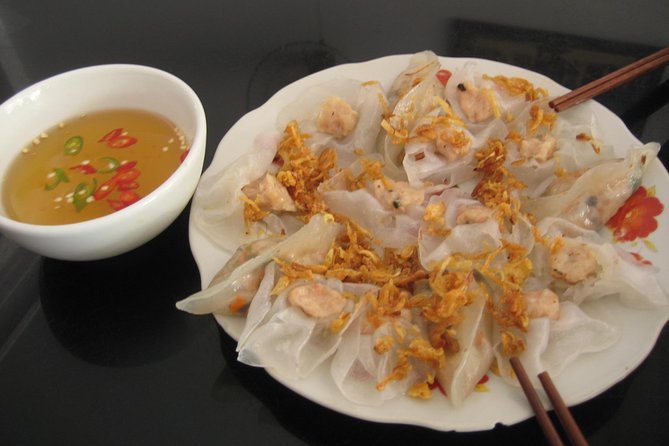 Hoi An Street Food Tour- Eat Like A Local - Hoi An chicken rice in the Ancient Town