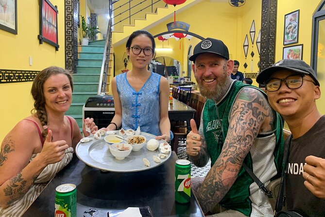 Hoi An Street Food Tour - Eat like a local - PRIVATE TOUR - The first food stops and the local setting