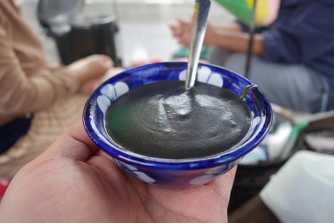 Hoi An street food Tour - Private Tour - Talking with cooks and vendors