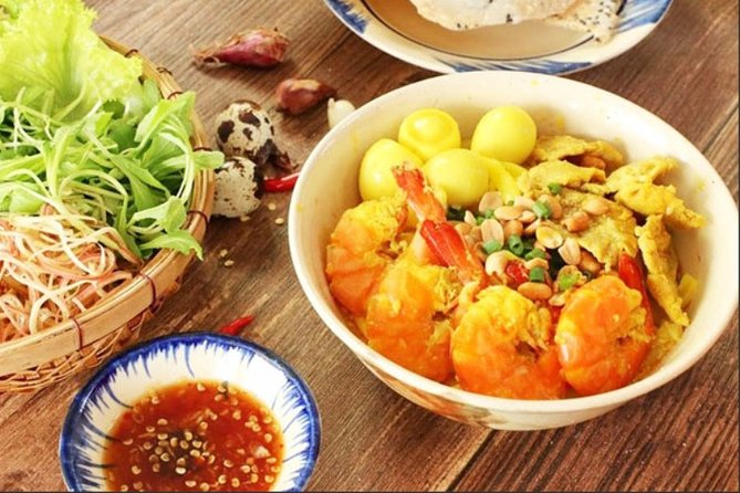 Hoi An Street Food Tour- The Real Taste Of Hoi An - Ba Buoi chicken rice, a Hoi An classic