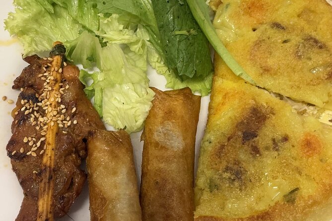 Hoi An Street Food Walking Tour with Local Foodies - Cơm gà, Hoi An’s comforting chicken rice