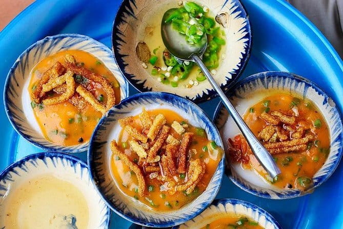Hoi An street foods, night market and lantern boat ride - Why this food walk works well in Hoi An