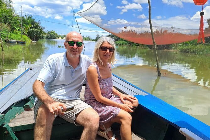 Hoi An street foods, night market and lantern boat ride - Lantern boat ride on the Hoai River