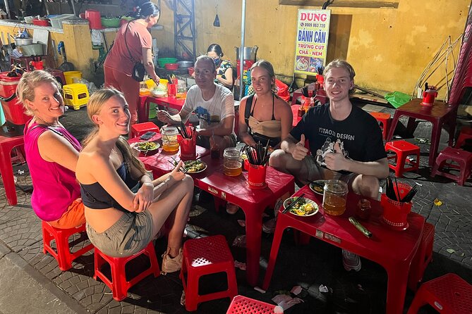 HOI AN Sunset Food Tour - Night Market - Lantern Streets - Who should book this evening