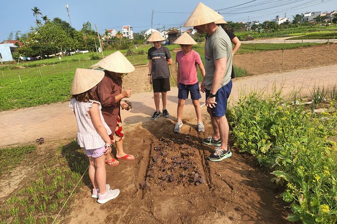 Hoi An Village Experience & Hoi An City Tour with Night Market - Farming and lunch at Tra Que Vegetable Village