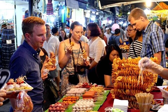 HoiAn Walking Tours Night market, Colourful Lanterns, Boat Ride - The colorful lantern boat ride