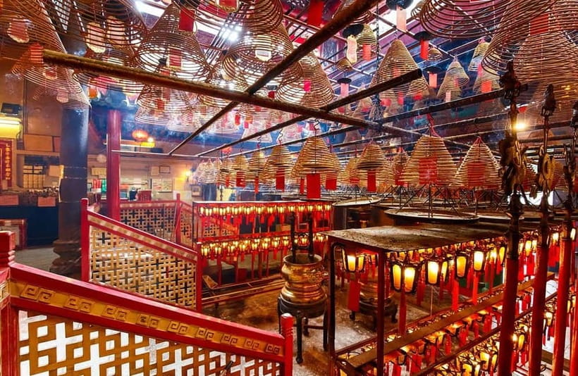 Hong Kong Day Tour: Priority Peak Tram, City Walk & Dim Sum - The PM harbor cruise and Kowloon ride