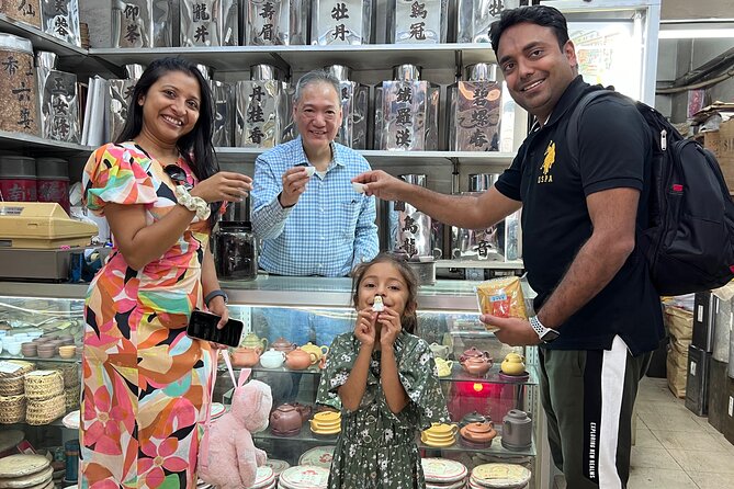 Hong Kong Private Food Tour with Michelin Street Food - Key points at a glance