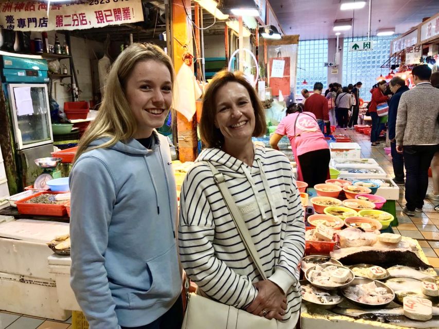 Hong Kong: Private Street Food Tour with a Local Insider - Key points at a glance