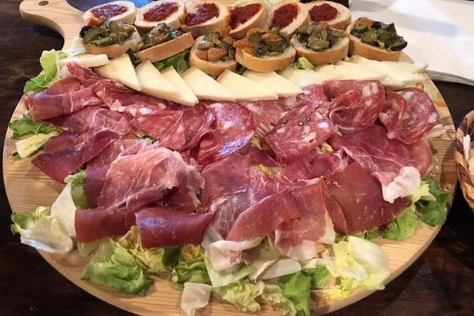Horse ride, Olive Oil and local foods tasting in a Tuscan farm - What arrives for lunch