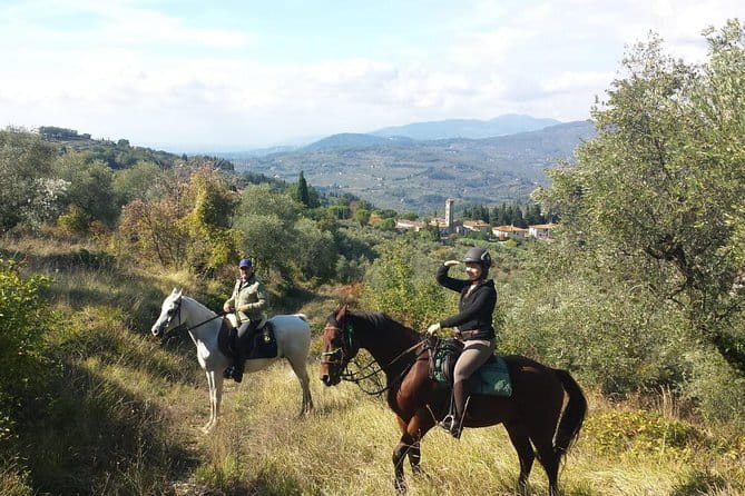 Horse ride, Olive Oil and local foods tasting in a Tuscan farm - The country trail through vineyards and olive groves