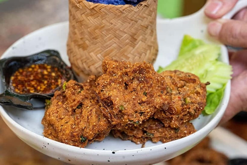 Hua Hin: Local Food Nighttime Guided Tour - The second restaurant and salt-crusted grilled fish