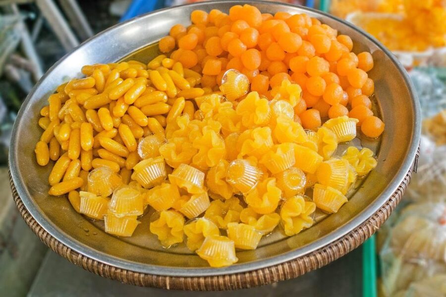 Hua Hin: Thai Street Food & Market Walking Tour - Chat Chai market puts everyday Hua Hin on the plate