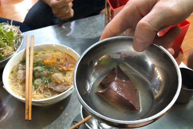 Hue Authentic Street Food tour - What the guide adds to the meal