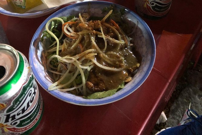Hue Authentic Street Food tour - Moving from street stalls to small local eateries