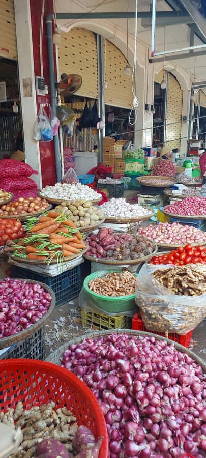 Hue Cooking Class with local-Visit market, cook local food - Should you book Anh’s Hue cooking class?
