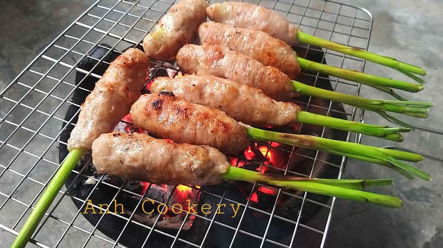 Hue Cooking Class with local-Visit market, cook local food - What the market visit adds