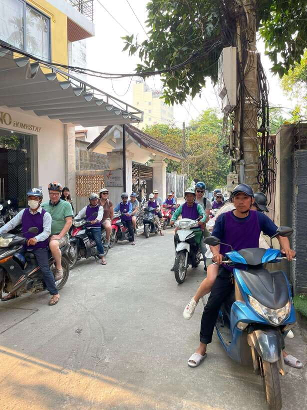 Hue: Guided Local Food Tour with Stories - What the guides add beyond the menu