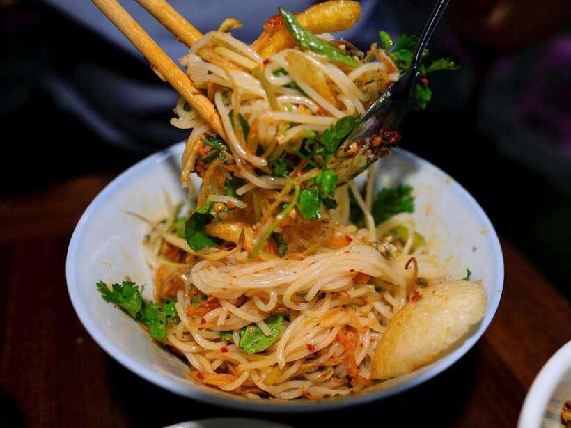 Hue: Guided Local Food Tour with Stories - Meeting at 15 Le Loi and getting started
