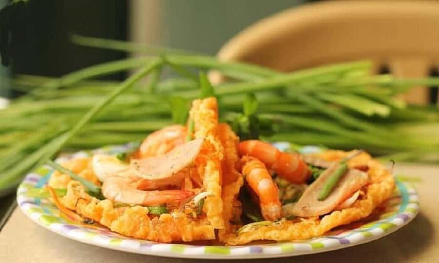 Hue Street Food Walking Tour with Local Dishes - Why Hue food deserves its own walking tour