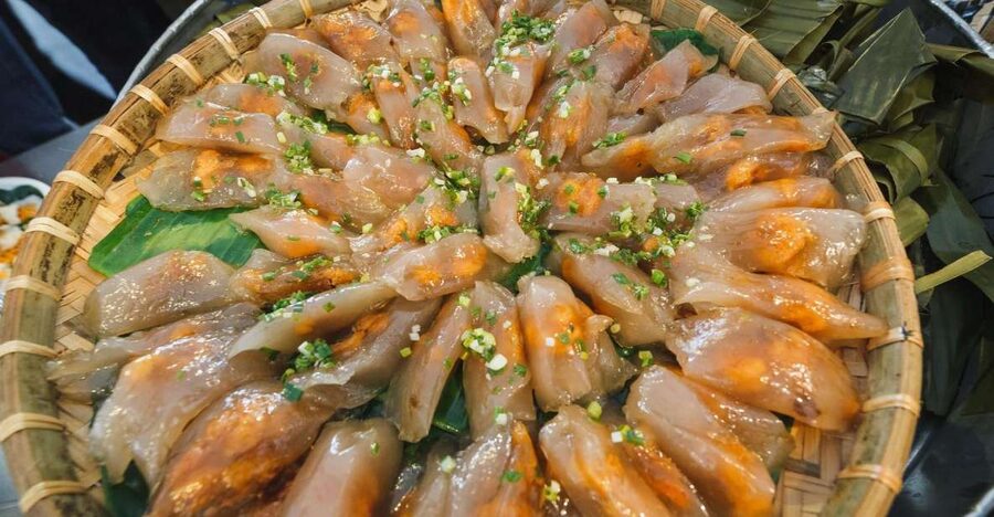 Hue Walking Street Food Tour - Meeting at 6 PM near the Perfume River area