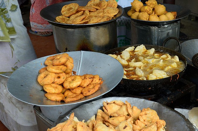 Hyderabad Street Food Crawl (2 Hours Guided Food Tasting Tour) - Why the guide matters more than the map