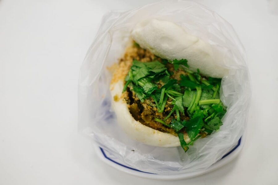 Iconic Food Tour: Local Street Food, Drinks & Sites - What the 210-Minute Format Means for Your Day