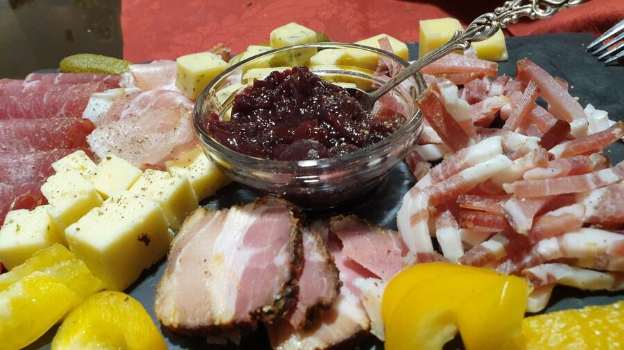 Innsbruck: Food Walk - Private Tour with a Licensed Guide - Walking the Altstadt’s narrow lanes