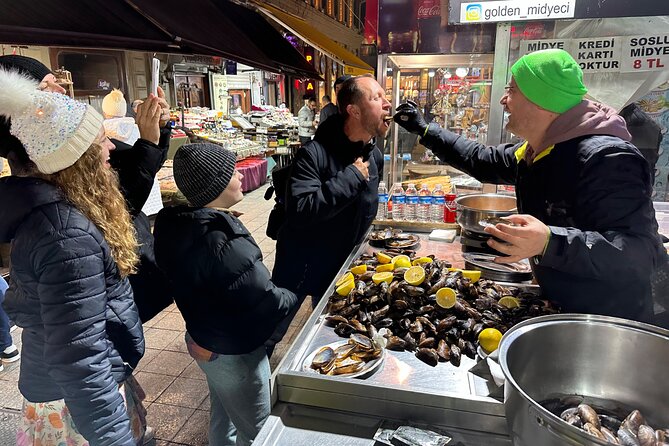 Istanbul Culinary Tour: Local Hotspots and Gourmet Street Foods - Turkish tea and the flavors of Istiklal