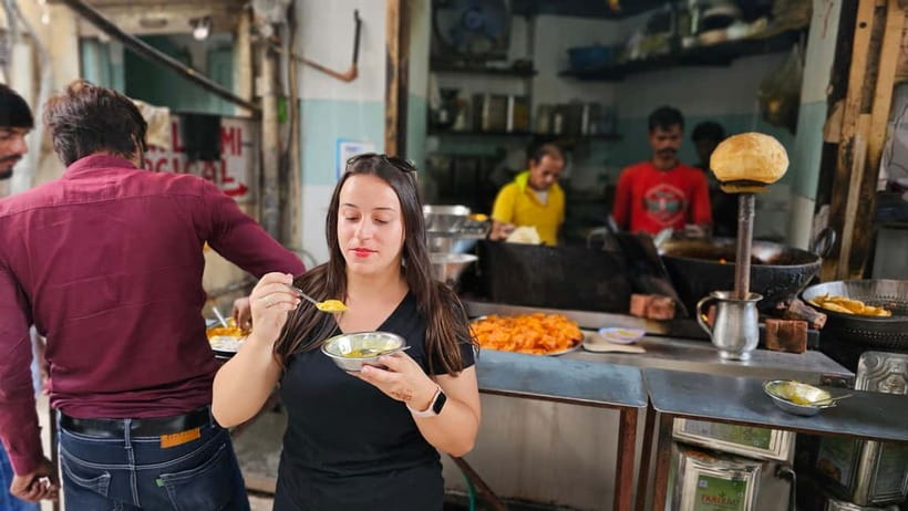 Jaipur Food Walk l Eat Just Like Locals - Meeting Lucky, Harshit, or Lakshay near Raj Mandir
