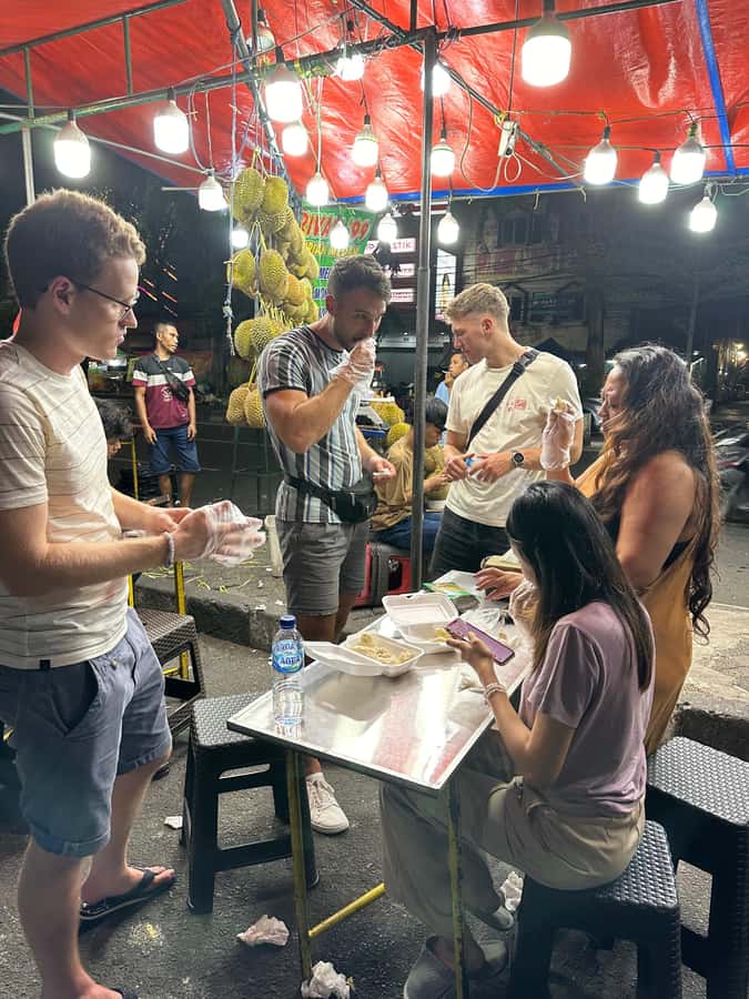 Jakarta: Street Food Tour with a Local Guide - Glodok shows another side of Jakarta’s food culture