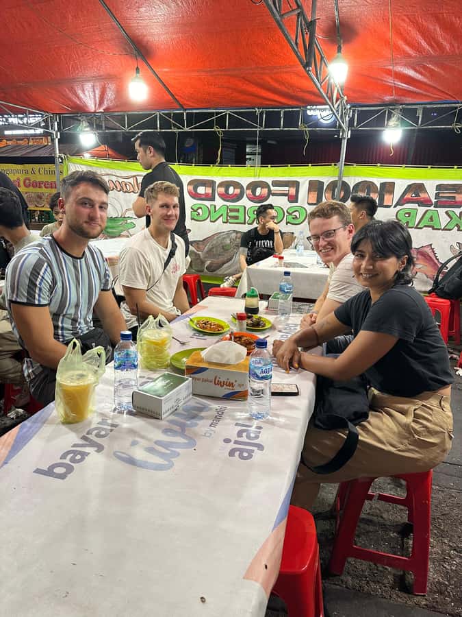 Jakarta: Street Food Tour with a Local Guide - Vegetarian diners and selective eaters should speak up early