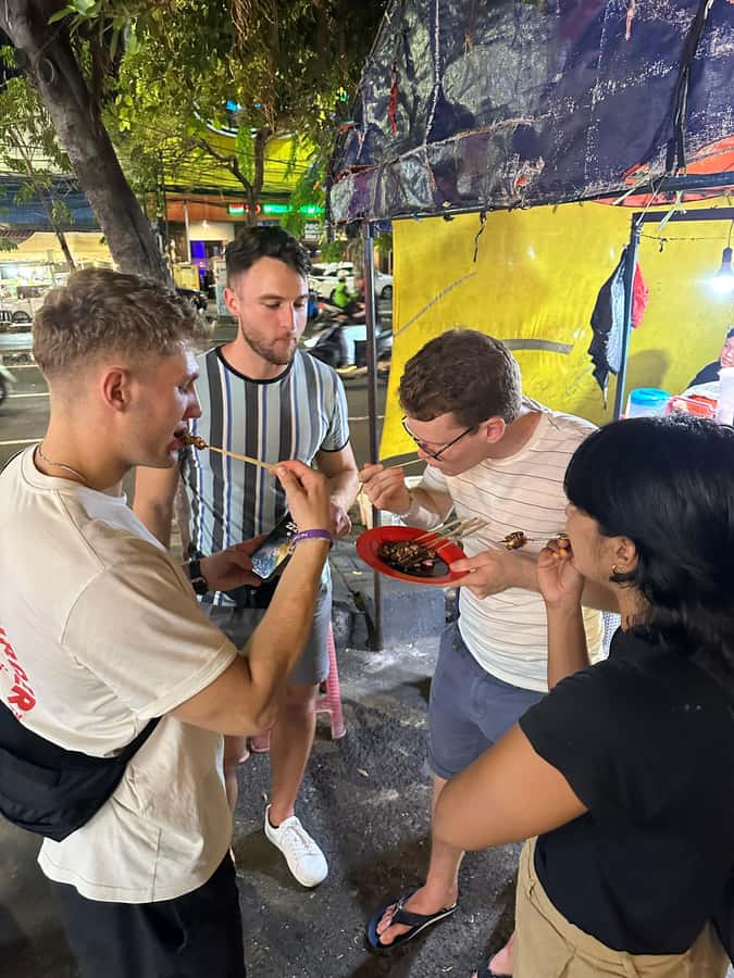 Jakarta: Street Food Tour with a Local Guide - Jalan Sabang brings the first serious bites