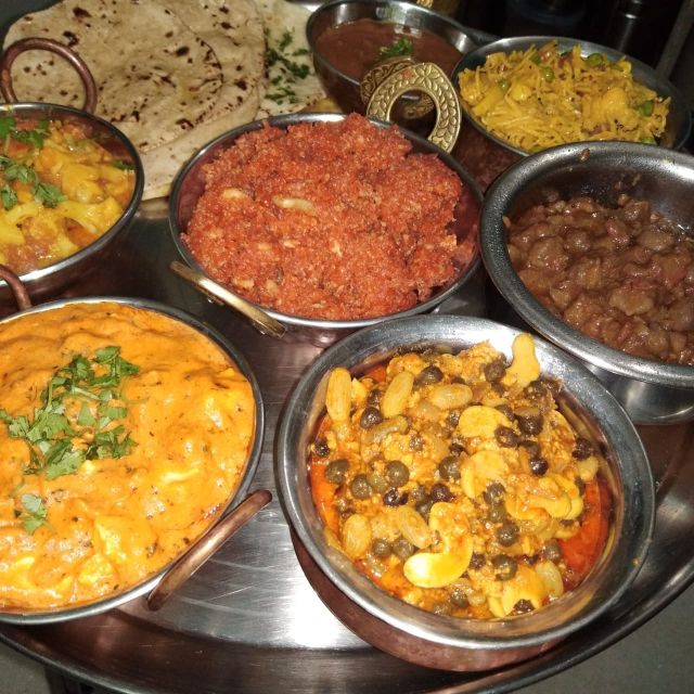 Jodhpur Walking Street Food Tour With Local Guide - Samosa and kachori at Shahi Samosa