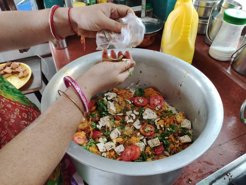 Jodhpur Walking Street Food Tour With Local Guide - The 15-minute tuk tuk ride to Ghanta Ghar