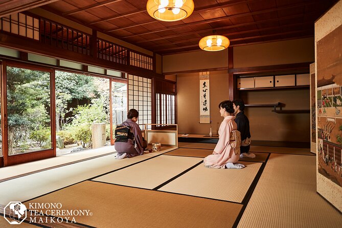 Kimono Tea Ceremony at Kyoto Maikoya, NISHIKI - Preparing your own matcha