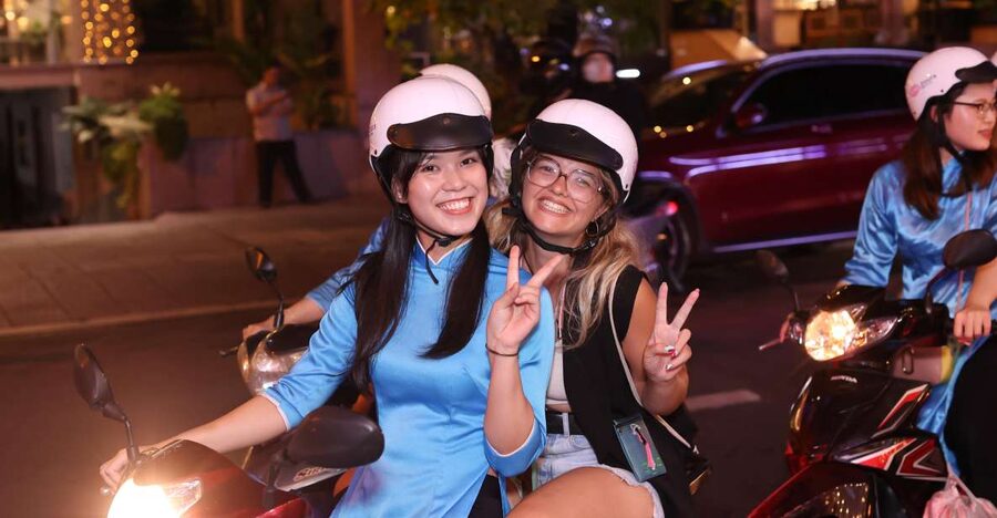 KISSTOUR| Saigon By Night & Street Food Tour on Motorbike - Booking details worth knowing