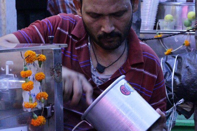 Kolkata Midtown Madness- A Street Food & Nightlife Tour - A four-hour introduction to Kolkata after dark